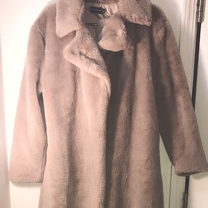 This Caramel Trench is perfect for Styling With Your Existing Wardrobe Pieces .